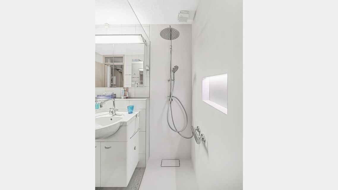 Teilsanierung dusche bodeneben rutschhemmend led regalnische 2
